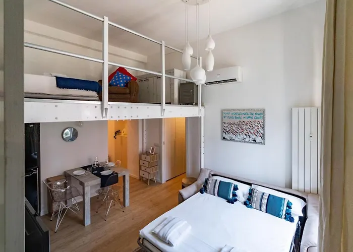The Rent - Lovely Loft With Balcony Near Piazza Vetra Daire *