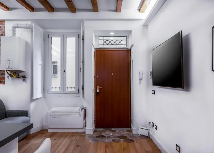 Unique In Center Apartman