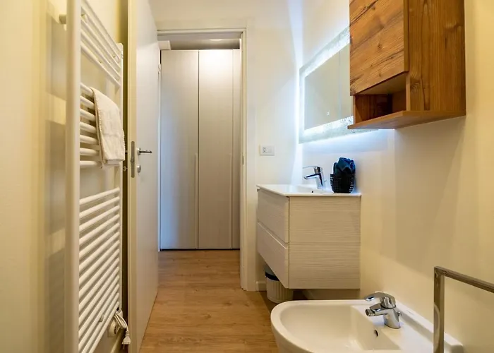 The Rent - Lovely Loft With Balcony Near Piazza Vetra Daire *