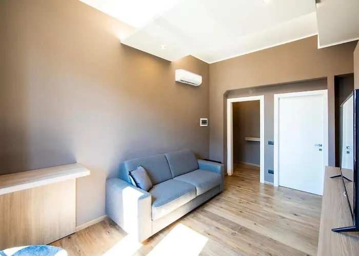 Апартаменты New Wonderful Bilo With Walk-in Closet From Moscova Милан
