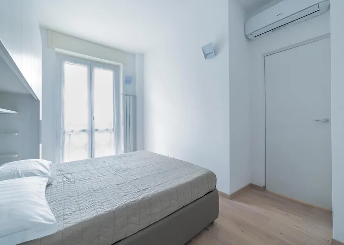 Apartamento Guesthost - Cosy With Balcony!