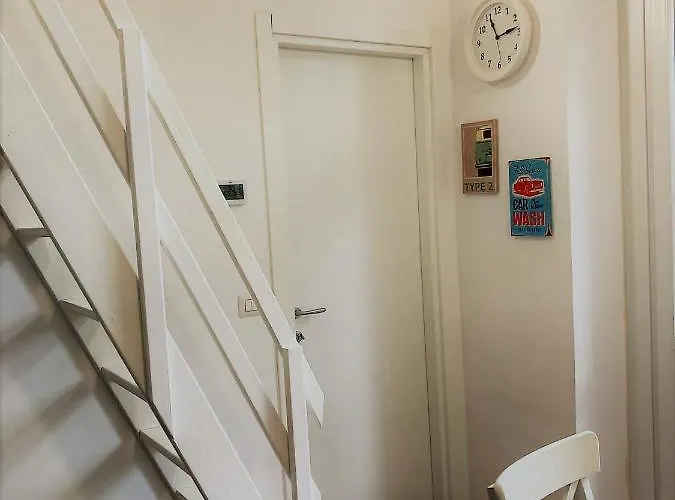 White Flat Puglie Apartment