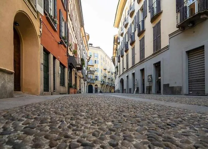 Brera Area Lovely Close To Piazza Duomo 아파트