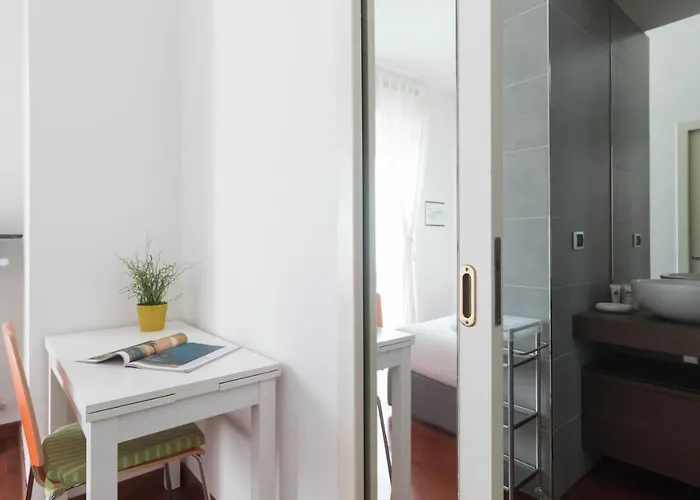 Italianway - Masaccio 18 B * Mediolan