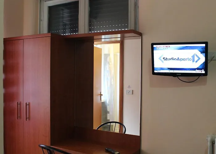 Отель Valley Милан