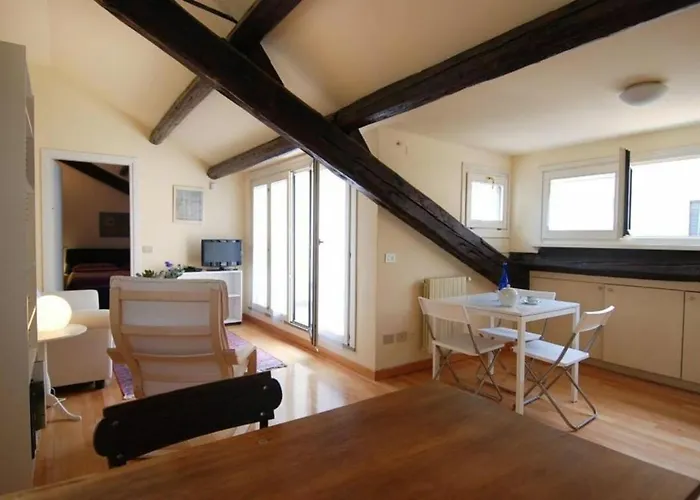 Disciplini By Halldis * Mediolan