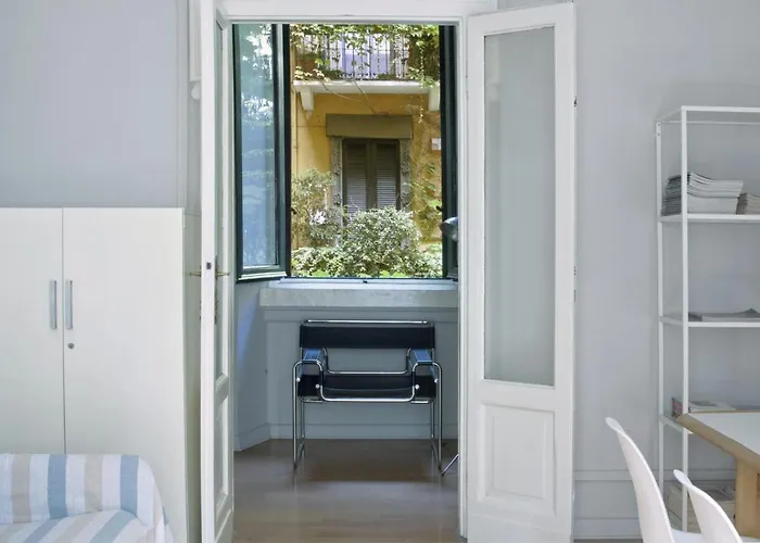 Liberty Two-room In Porta Venezia Апартаменты *
