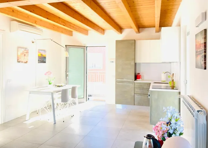 Stepandgo Navigli Апартаменты