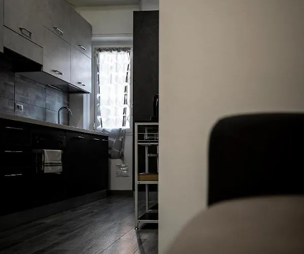 L'arche Lodovico Il Moro - House On The Navigli River * ميلان