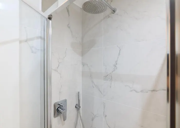 Apartment Primopiano - La Malfa Mailand