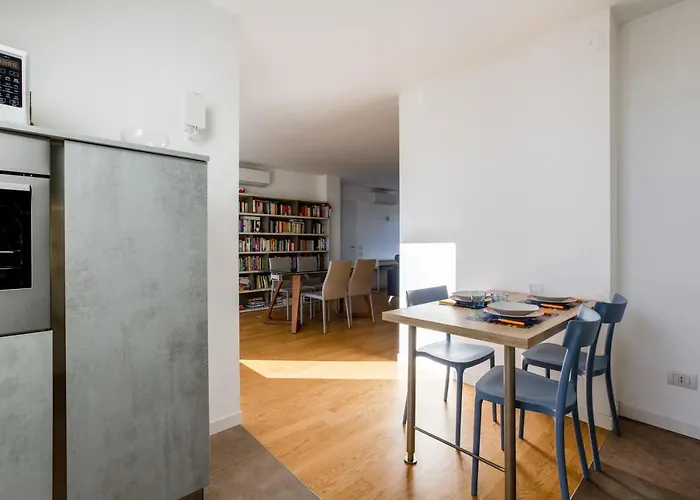 Modern With Terrace, Wifi & Ac 米兰