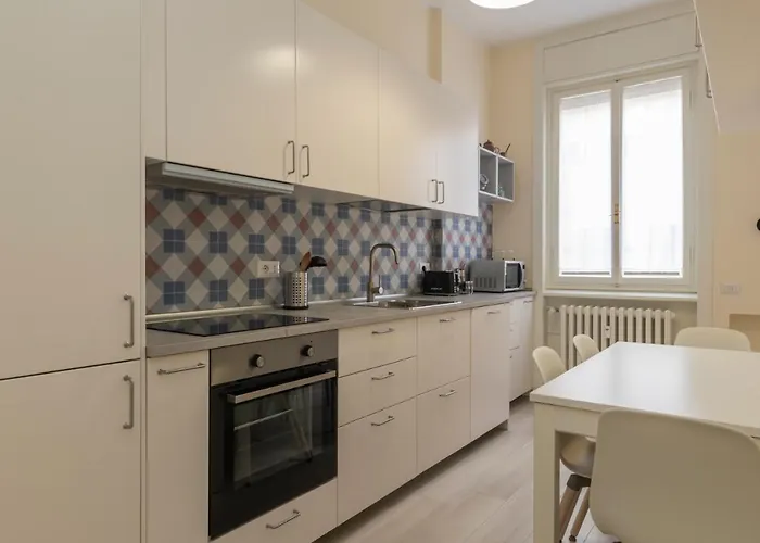 Joivy Modern 2bed Flat With Balcony, 250m From M5 Foppa And M2 Sant'agostino * ミラノ