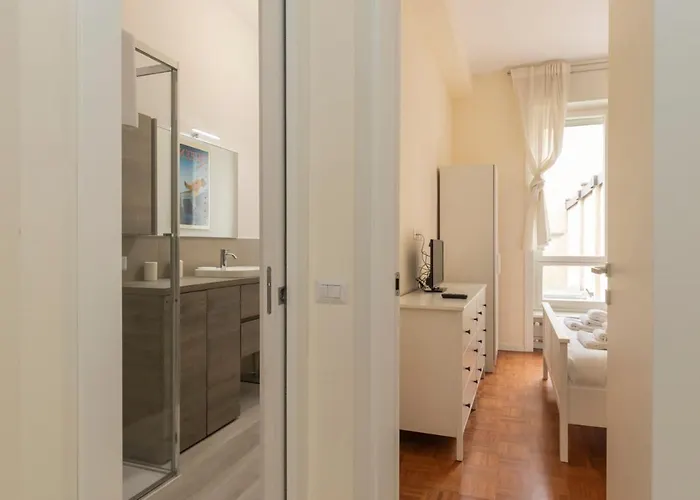 Joivy Modern 2bed Flat With Balcony, 250m From M5 Foppa And M2 Sant'agostino アパート *