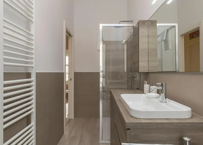 Joivy Modern 2bed Flat With Balcony, 250m From M5 Foppa And M2 Sant'agostino *