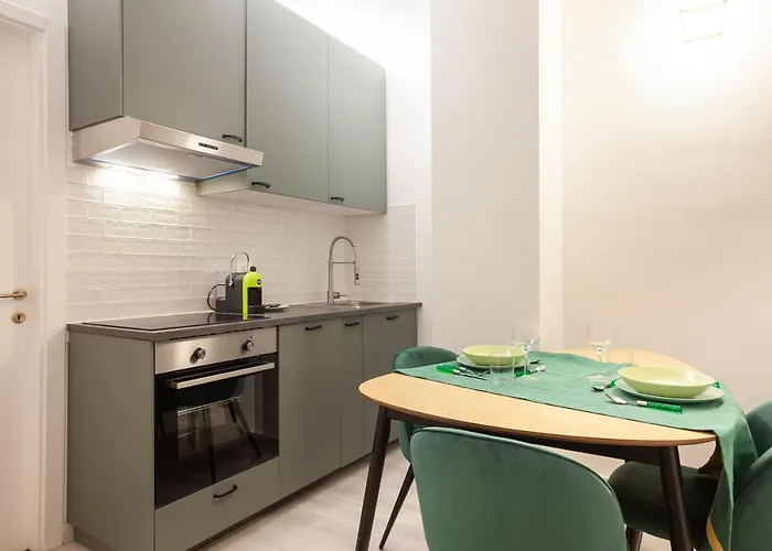 Renovated In Center - Commenda 21 Διαμέρισμα