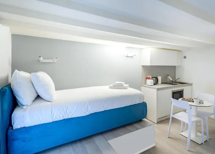 Italianway Apartment *