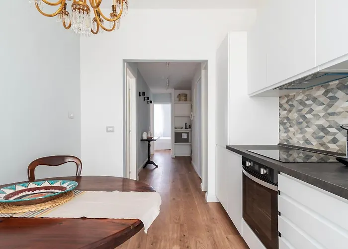 Luvi - Pasubio * Милан