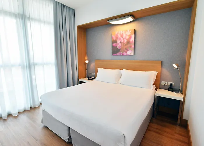 Отель Hilton Garden North