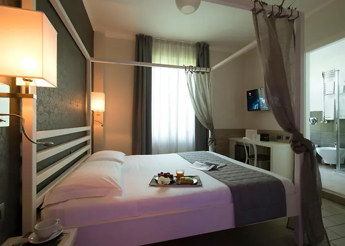 圣法兰西丝科酒店 酒店