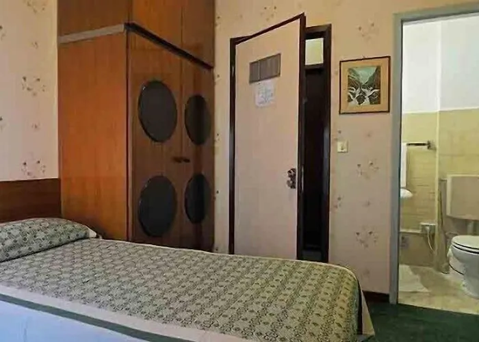 Hotel London 2*