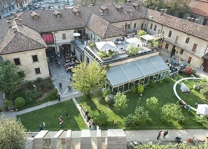 Un Posto A - All'interno Di Cascina Del 700