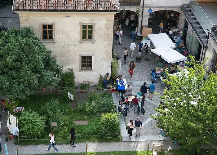 Un Posto A - All'interno Di Cascina Del 700 Milão