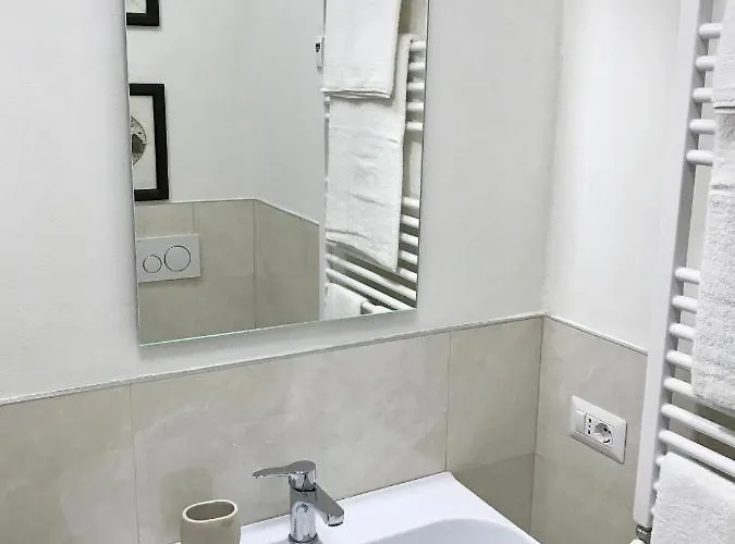 Casa Cairoli