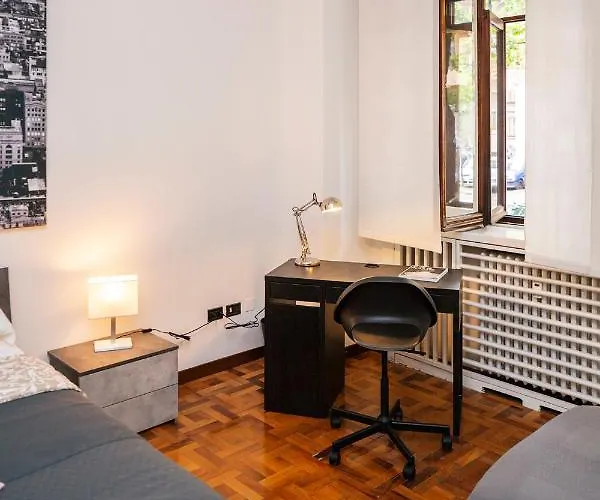 Central Apartment Daire Milano