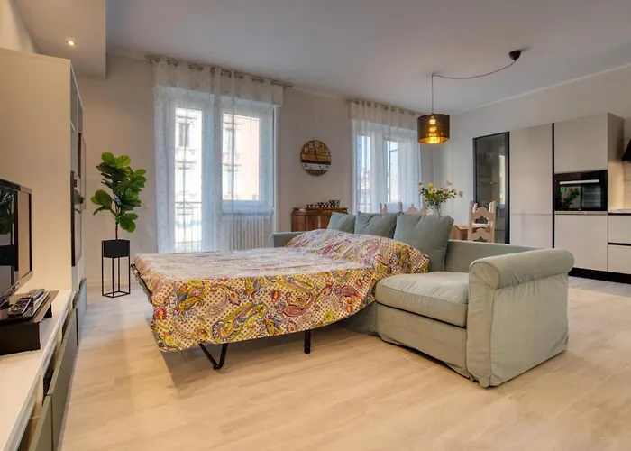 Guesthost - Casa Janas * Milánó