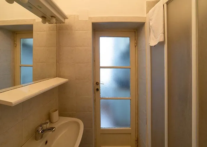 Hbhall Navigli 21