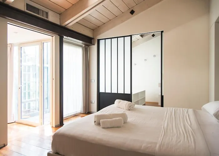 Youhosty - Luxury Town House شقة ميلان