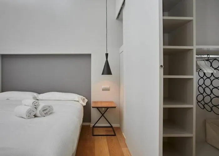 Palazzo Beltrade By Halldis * מילאנו