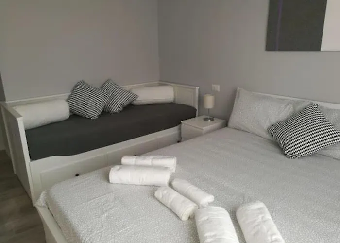 Con Grande Terrazzo In Via Lomellina - Lome 527 Apartman *