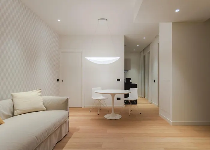 Sant'ambrogio Apartments, Reception H24 アパート
