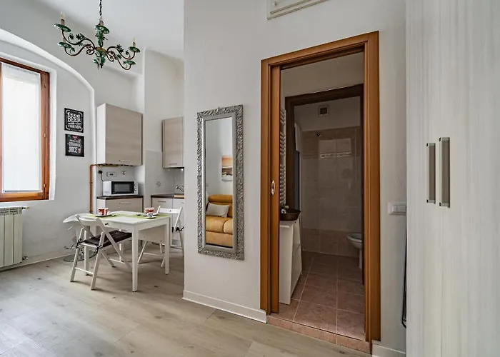 Milano, La Casetta Di Beatrice - By Host4u Lägenhet Milano