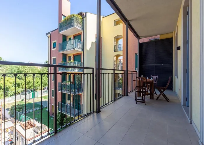 The Best Rent - Spacious Three-bedroom With Terrace *