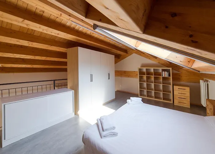 Hbhall Residenze Darsena Mediolan