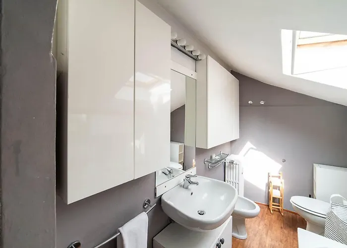 Hbhall Residenze Darsena Apartament *