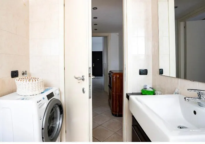 Apartman Casti - Mm3 Comasina Milánó