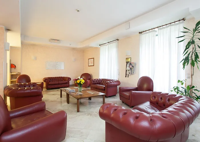 Ih Argonne Park Aparthotel 3*