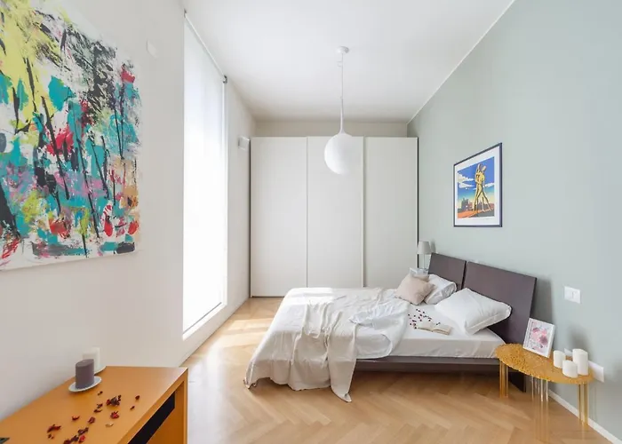 The Best Rent - Spacious Three-bedroom With Terrace Daire Milano