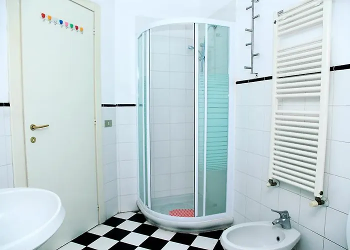 בית הארחה Lovely House מילאנו