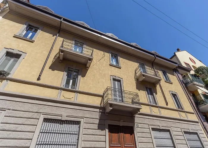 The Best Rent - Spacious Three-bedroom With Terrace *