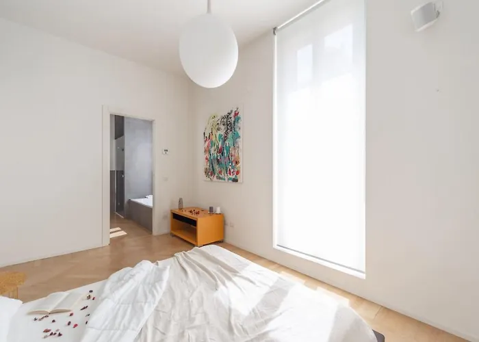 The Best Rent - Spacious Three-bedroom With Terrace *