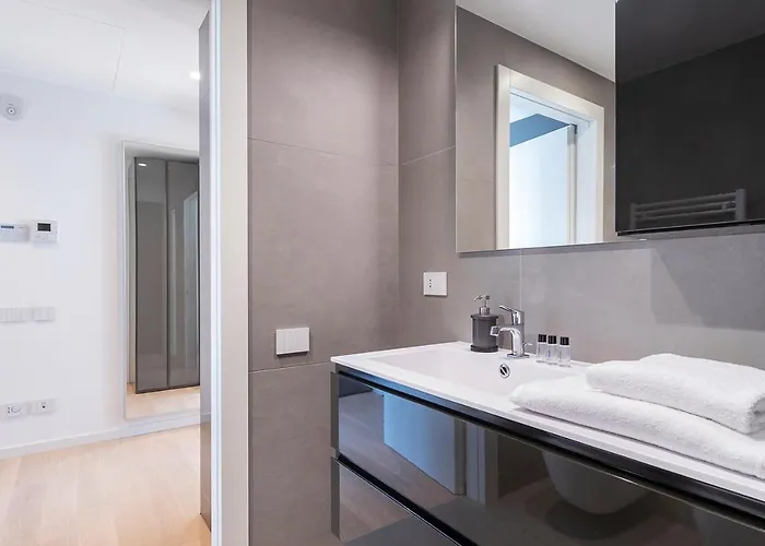 Easyhomes-central Tower 아파트