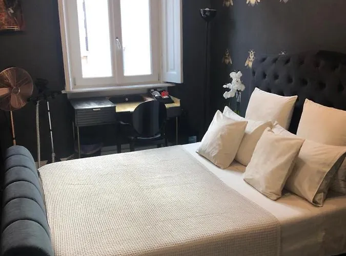 Lippi 42 With Private Garden ميلان