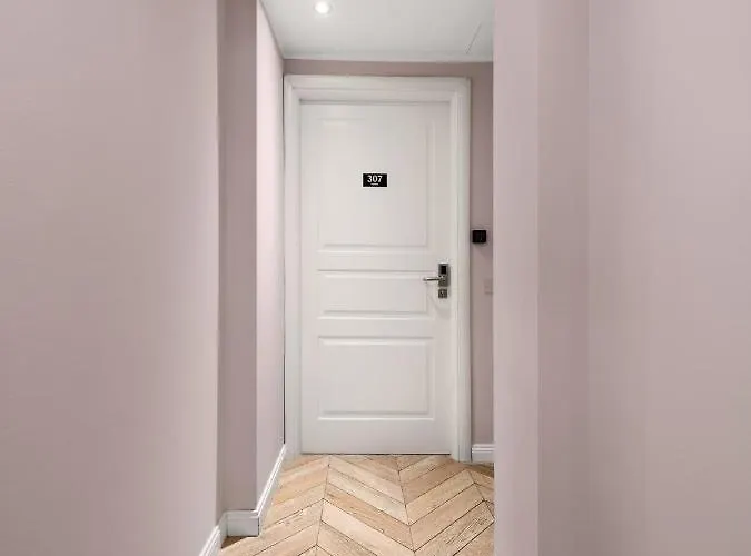 Aparthotel Adore Milán