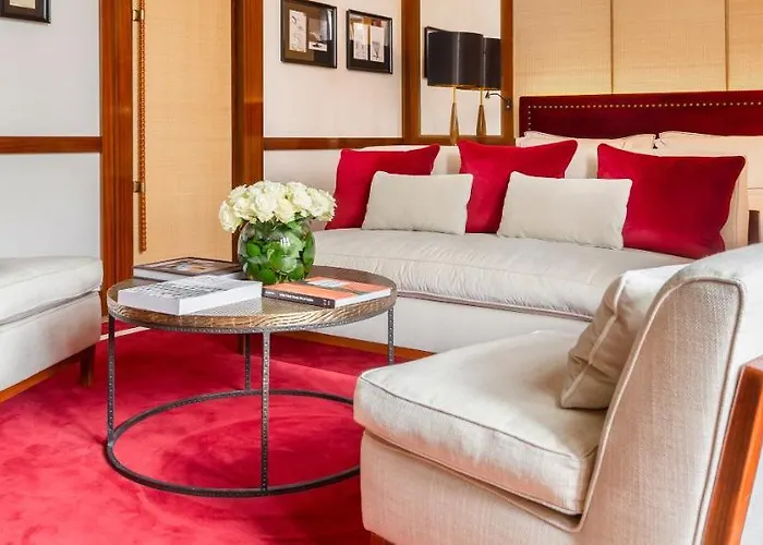 Portrait - Lungarno Collection Milaan