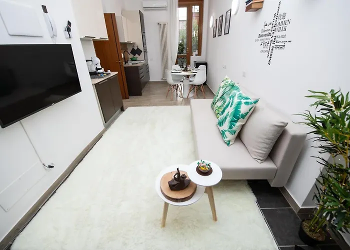 ! Esotico ! Letto Baldacchino - Metro 5 Min - 50mq Apartman *