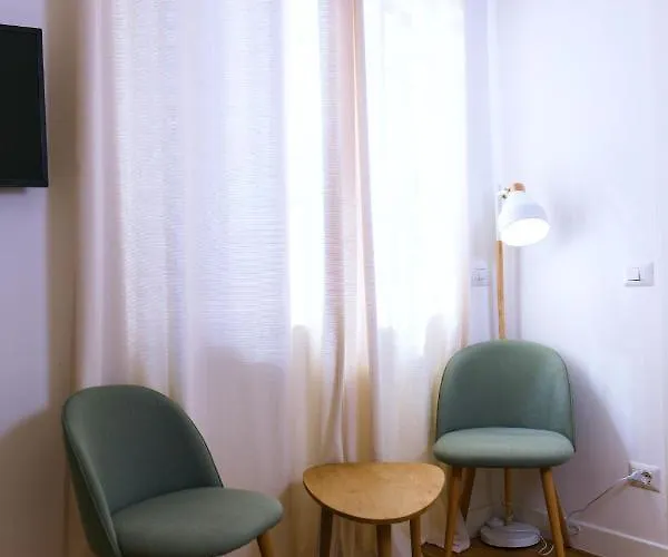 La Nocleg ze śniadaniem 4*